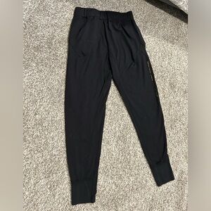 Alphalete Joggers size Medium